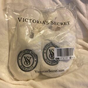 Victoria Secret‎ Signature Logo Faux Fur Fuzzy Women’s Slippers Slides M New